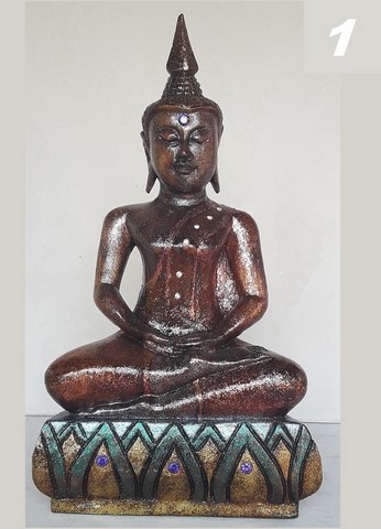 Bouddha bois, paillette vernis et incrustation de pierres